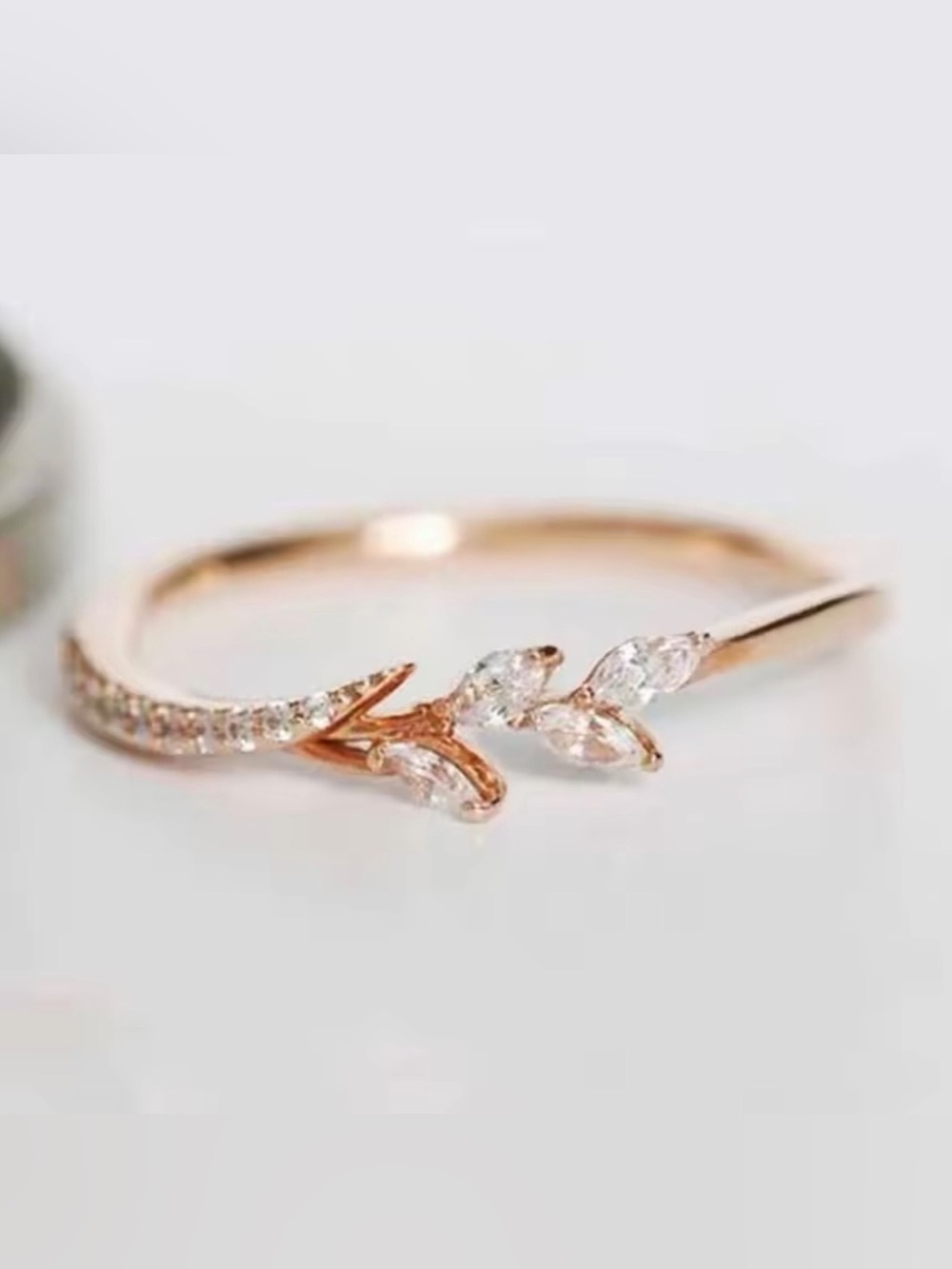 Sparkling CZ Leaf Vine Ring Rose Gold Botanical Bridal Statement Ring Size 7